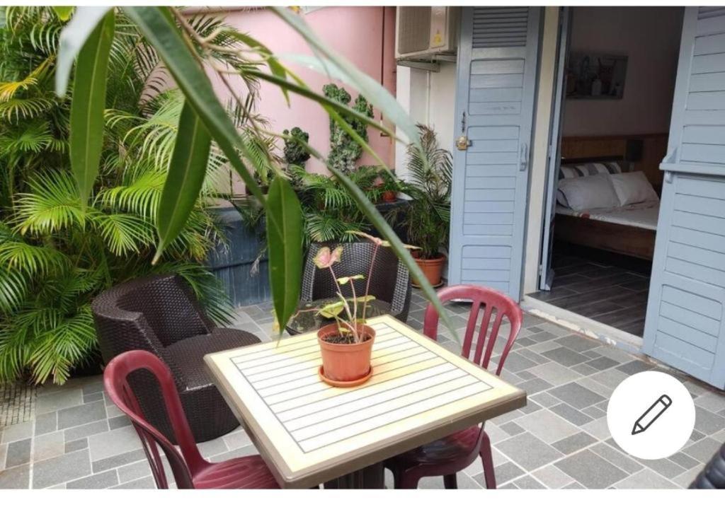 1A - Chambres Et Appartements Au Calme - Centre St Denis - Barachois Saint-Denis Ngoại thất bức ảnh